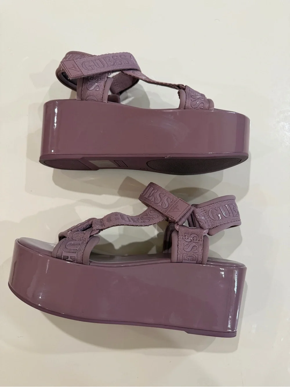 GUESS Avin Logo Sport Platform Sandals — Size 7.5 (Mauve/Lilac)